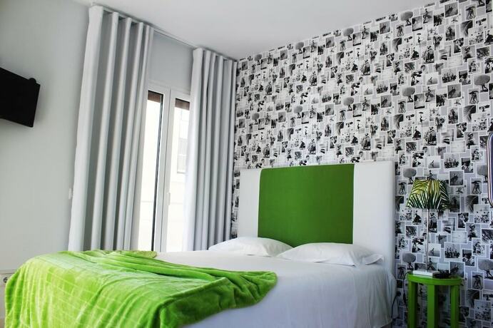 Imagen general del Hotel By the Sea, NAZARE. Foto 8