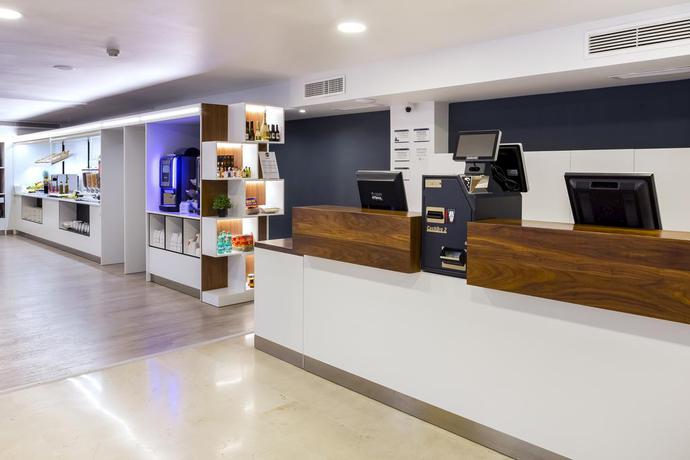 Imagen de los interiores del Hotel ByB Cartagena Cartagonova. Foto 5