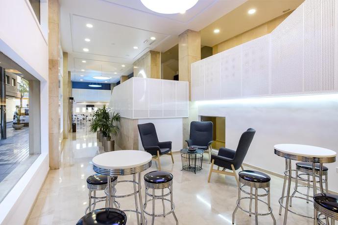 Imagen de los interiores del Hotel ByB Cartagena Cartagonova. Foto 7