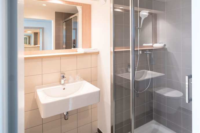 Imagen de la habitación del Hotel ByB Hotel Frankfurt Airport. Foto 15