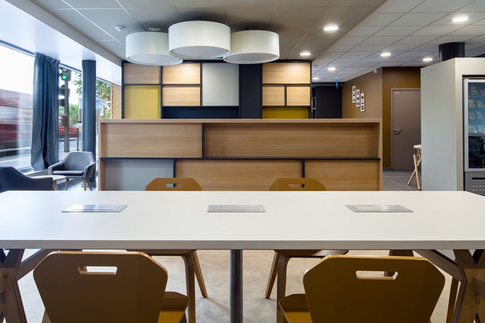 Imagen del bar/restaurante del Hotel ByB Paris Italie Porte de Choisy. Foto 3