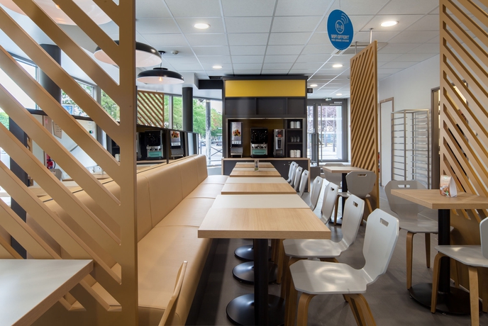 Imagen del bar/restaurante del Hotel ByB Paris Italie Porte de Choisy. Foto 4