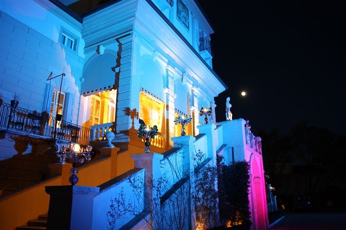 Imagen de los exteriores del Hotel Byblos Art Villa Amista. Foto 12