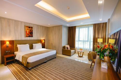 Imagen de la habitación del Hotel Byblos. Foto 18