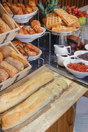 Imagen general del Hotel Byblos. Foto 15