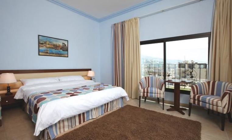 Imagen de la habitación del Hotel Byblos Palace. Foto 2