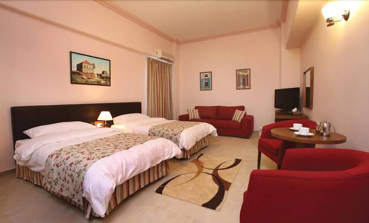 Imagen de la habitación del Hotel Byblos Palace. Foto 6