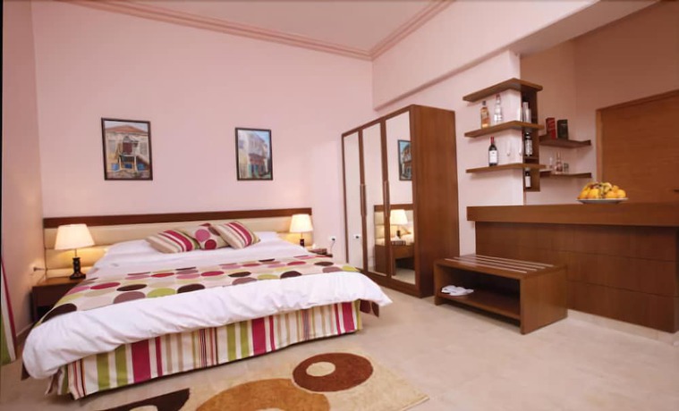 Imagen de la habitación del Hotel Byblos Palace. Foto 7