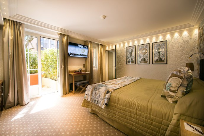 Imagen de la habitación del Hotel Byblos Saint-Tropez. Foto 2
