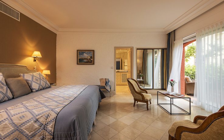 Imagen de la habitación del Hotel Byblos Saint-Tropez. Foto 9