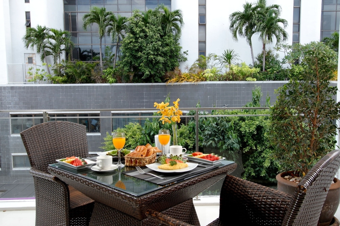 Imagen de los exteriores del Hotel Byd Lofts Boutique and Serviced Apartments - Patong Beach, Phuket. Foto 12