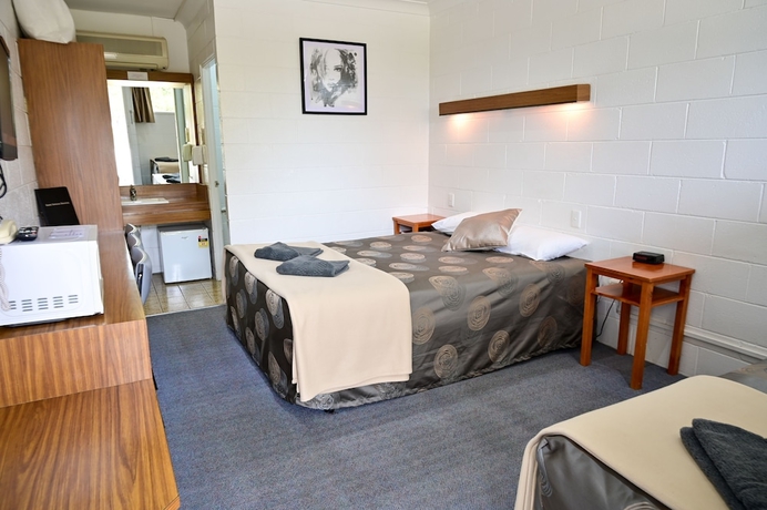 Imagen de la habitación del Hotel Byer Fountain Motor Inn, Holbrook. Foto 4