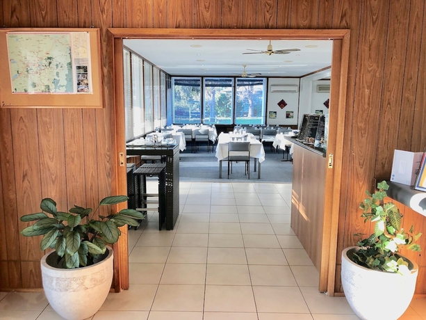 Imagen de los interiores del Hotel Byer Fountain Motor Inn, Holbrook. Foto 17