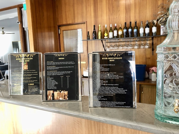 Imagen de los interiores del Hotel Byer Fountain Motor Inn, Holbrook. Foto 19