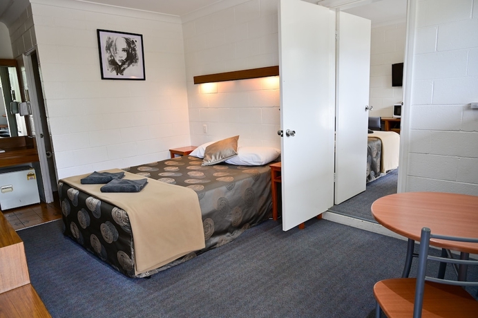 Imagen de la habitación del Hotel Byer Fountain Motor Inn, Holbrook. Foto 13