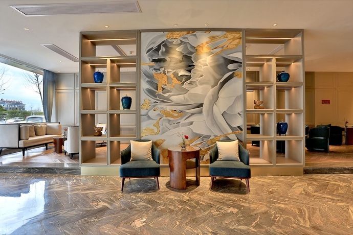 Imagen de los interiores del Hotel Byland Star. Foto 17