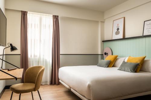 Imagen de la habitación del Hotel Bypillow Irala. Foto 17