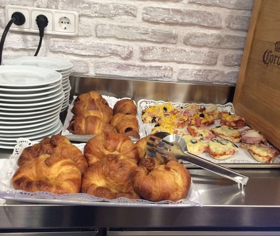 Imagen del bar/restaurante del Hotel Bypillow Twenty. Foto 3