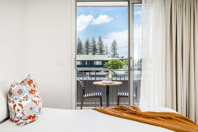 Imagen de la habitación del Hotel Byron Bay and Apartments. Foto 15
