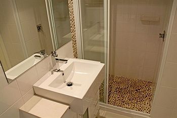 Imagen de la habitación del Hotel Byron Central Apartments. Foto 3