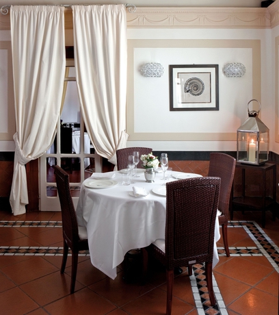 Imagen del bar/restaurante del Hotel Byron, Forte de Marmi. Foto 2