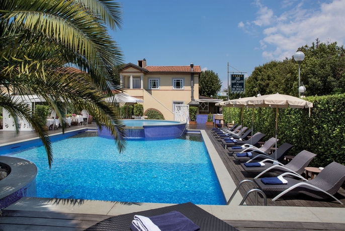 Imagen de la piscina del Hotel Byron, Forte de Marmi. Foto 15