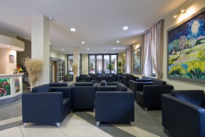 Imagen de los interiores del Hotel Byron, Gallo. Foto 18