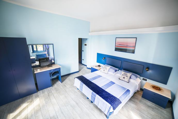Imagen de la habitación del Hotel Byron, Gallo. Foto 10