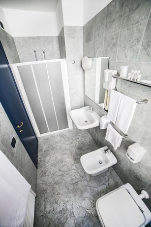 Imagen de la habitación del Hotel Byron, Gallo. Foto 11