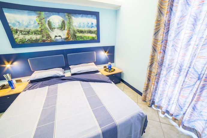 Imagen de la habitación del Hotel Byron, Gallo. Foto 17