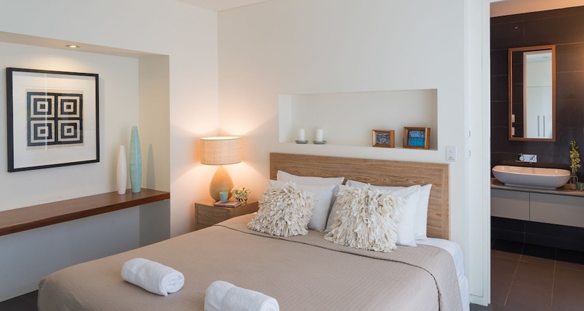 Imagen de la habitación del Hotel Byron Luxury Beach Houses. Foto 6