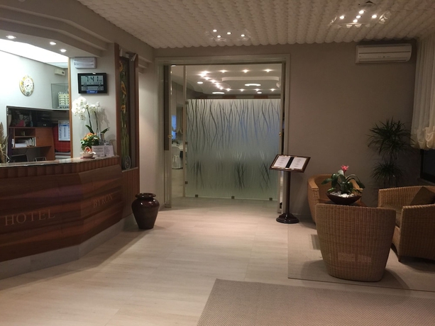 Imagen de los interiores del Hotel Byron, Milano Marittima. Foto 17