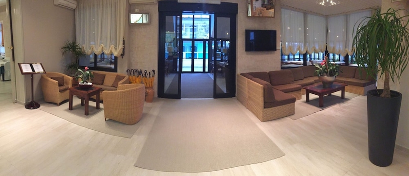 Imagen de los interiores del Hotel Byron, Milano Marittima. Foto 18