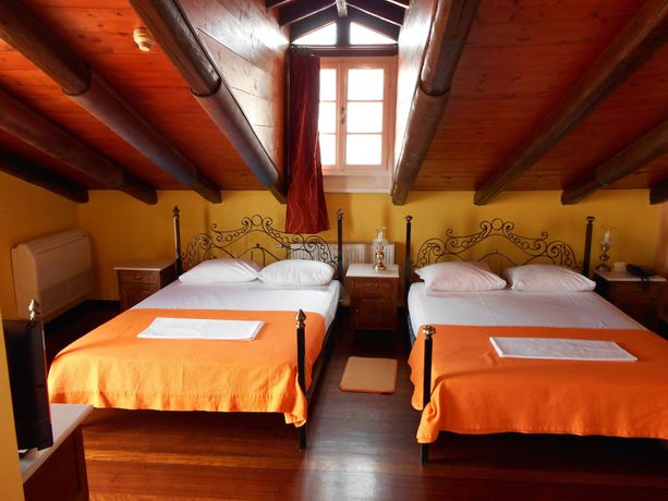 Imagen de la habitación del Hotel Byron, Nauplia. Foto 3