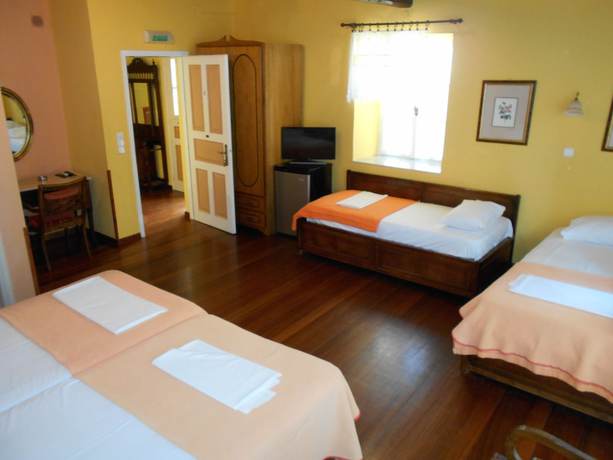 Imagen de la habitación del Hotel Byron, Nauplia. Foto 7