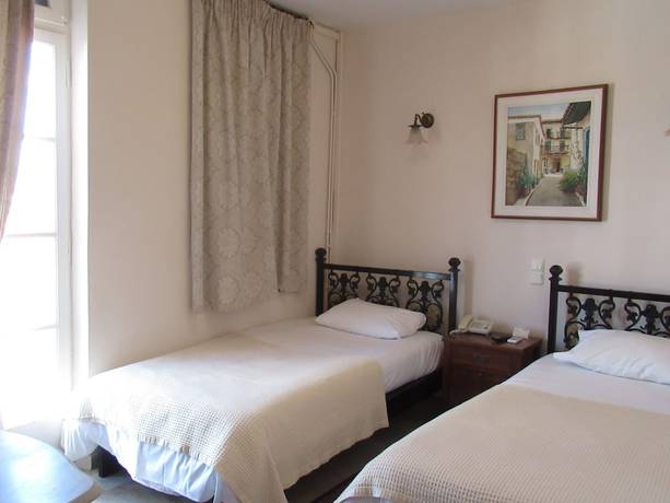 Imagen de la habitación del Hotel Byron, Nauplia. Foto 11