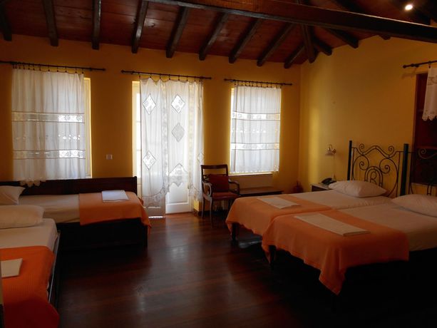 Imagen de la habitación del Hotel Byron, Nauplia. Foto 14