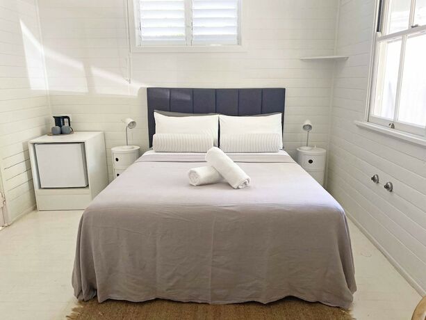 Imagen de la habitación del Hotel Byron Springs. Foto 11