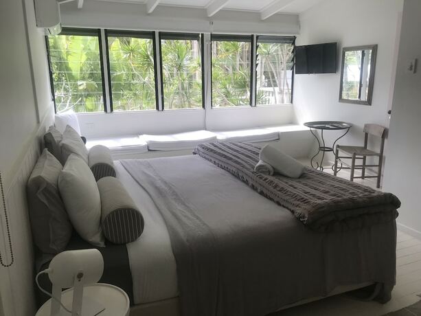 Imagen de la habitación del Hotel Byron Springs. Foto 18