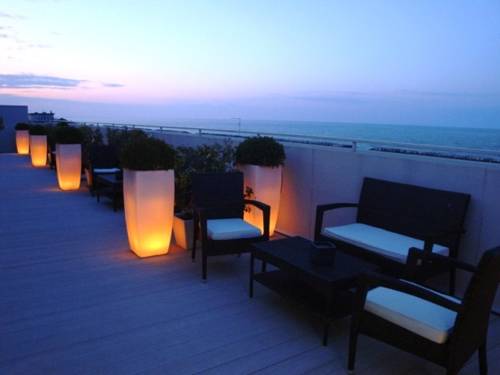 Imagen de los exteriores del Hotel Byron, Viserba. Foto 12