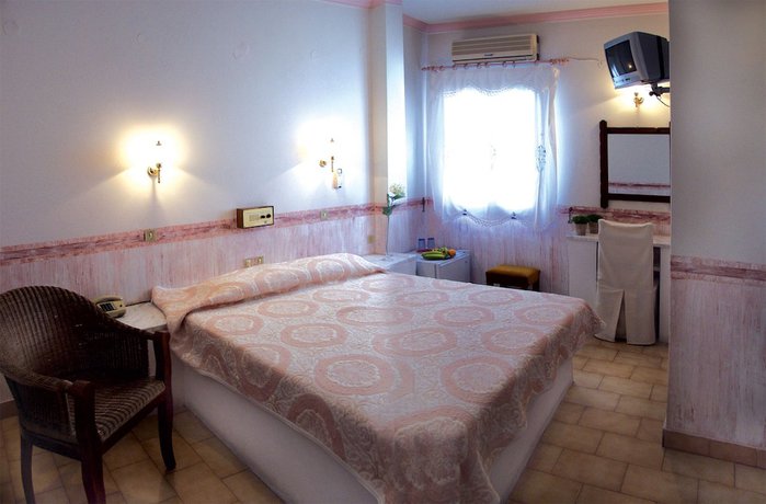 Imagen de la habitación del Hotel Byzance, Patmos. Foto 14