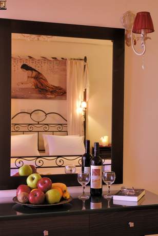 Imagen de la habitación del Hotel Byzantinon. Foto 4