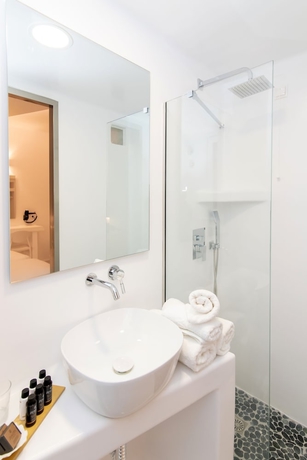 Imagen de la habitación del Hotel Byzantio City. Foto 13