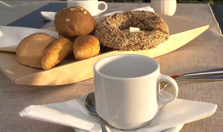 Imagen del bar/restaurante del Hotel Byzantio. Foto 5