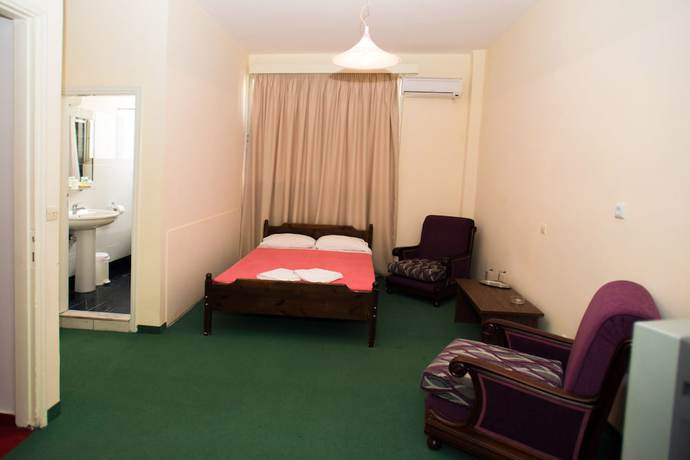 Imagen de la habitación del Hotel Byzantio, Kalamata. Foto 2
