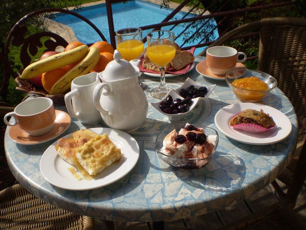 Imagen de la piscina del Hotel Byzantion, Esparta. Foto 13