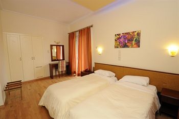 Imagen de la piscina del Hotel Byzantion, Esparta. Foto 15