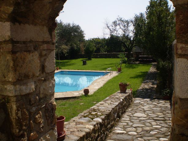 Imagen de los exteriores del Hotel Byzantion, Esparta. Foto 7