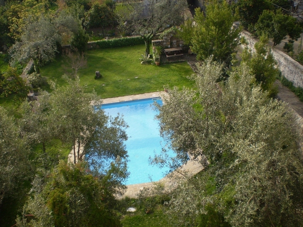 Imagen de la piscina del Hotel Byzantion. Foto 17