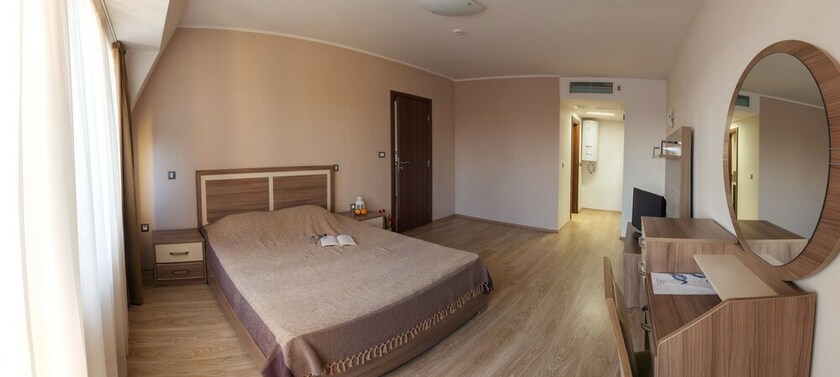 Imagen de la habitación del Hotel C Comfort and Wellness. Foto 13